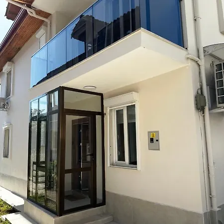Дом отдыха House