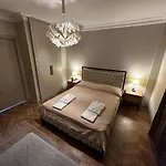 House * Side